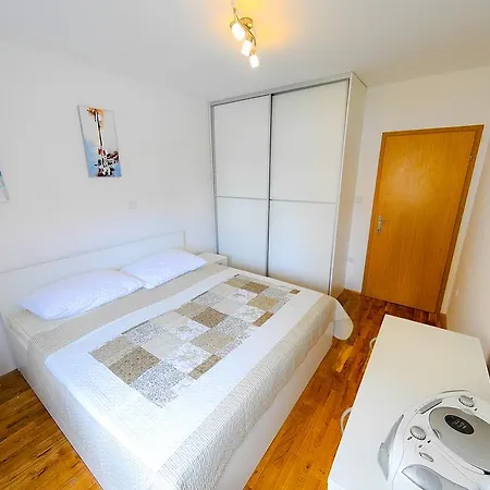 Apartament Gudelj *