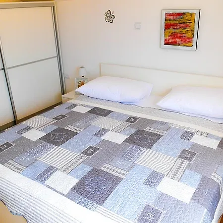 Gudelj Apartament *